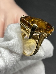 113628