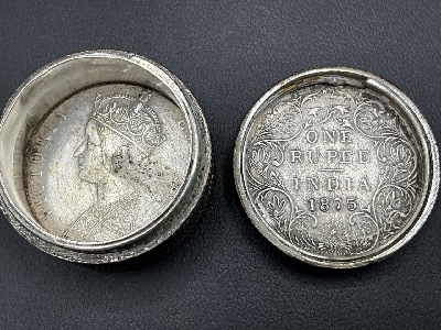 133451
