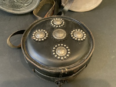 172328