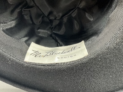 177300