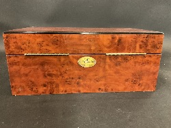 186001