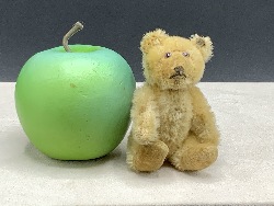 212120
