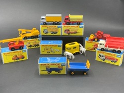 223887