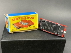 223927