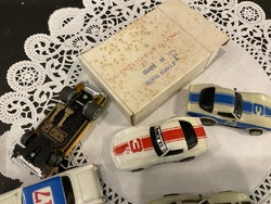 225600