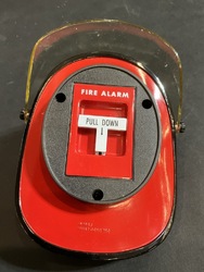 225873