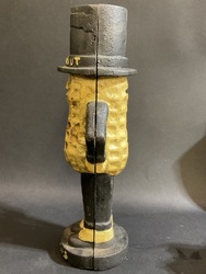 226141
