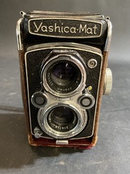 226318