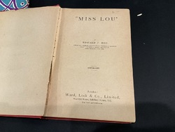 227082