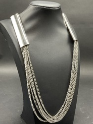 228446